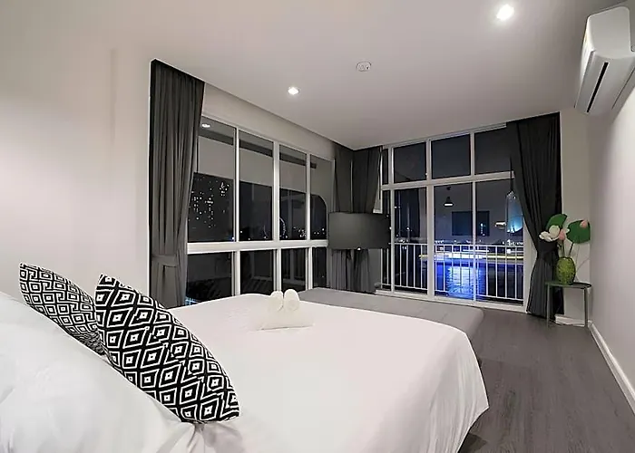 Hotel Kowtha Rivertel 3*