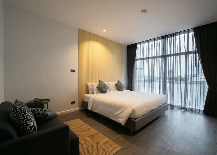 Kowtha Rivertel 3*