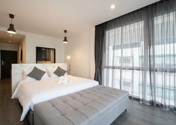 Hotel Kowtha Rivertel